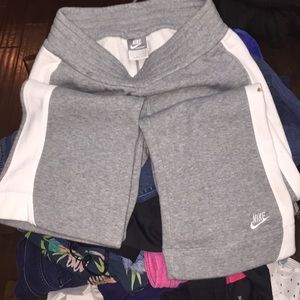 Girls Nike pants